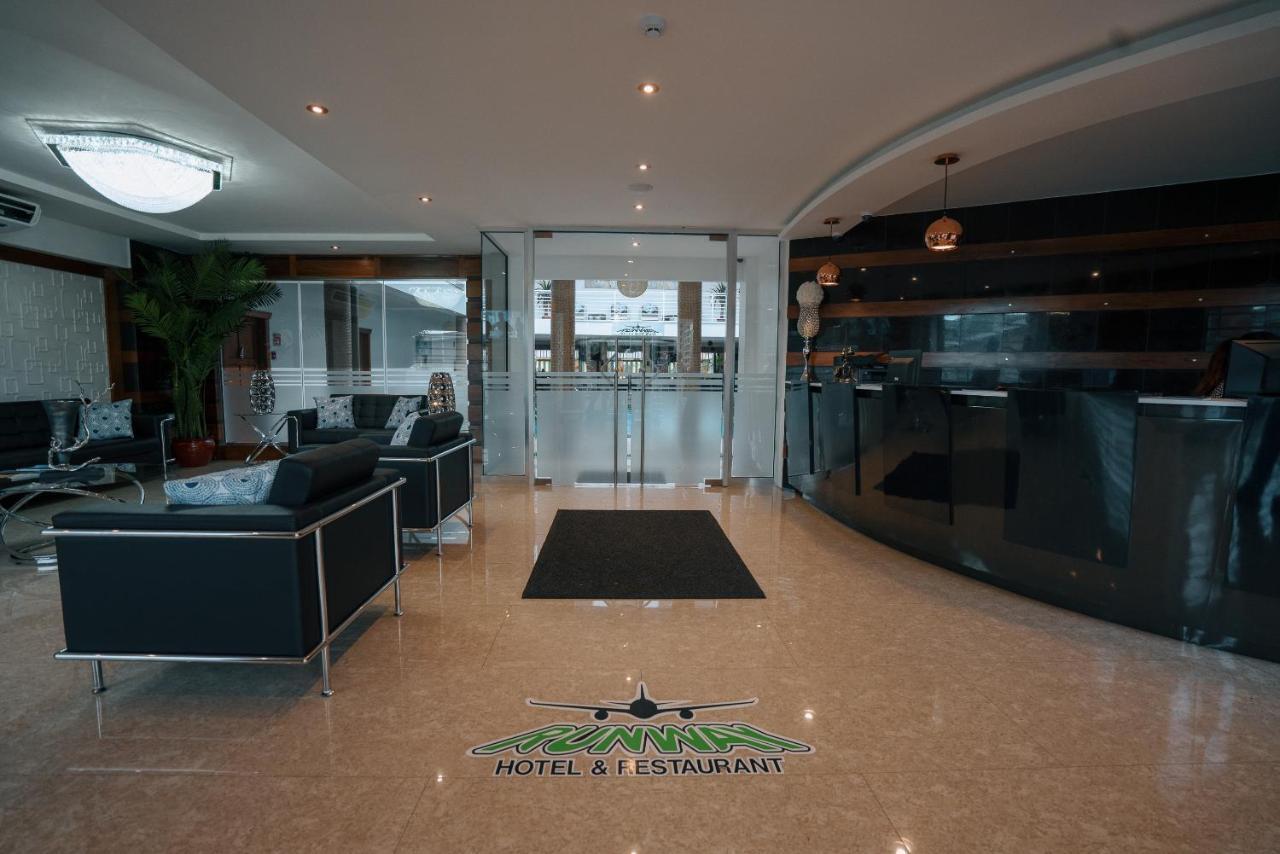 Runway Hotel Piarco Ngoại thất bức ảnh
