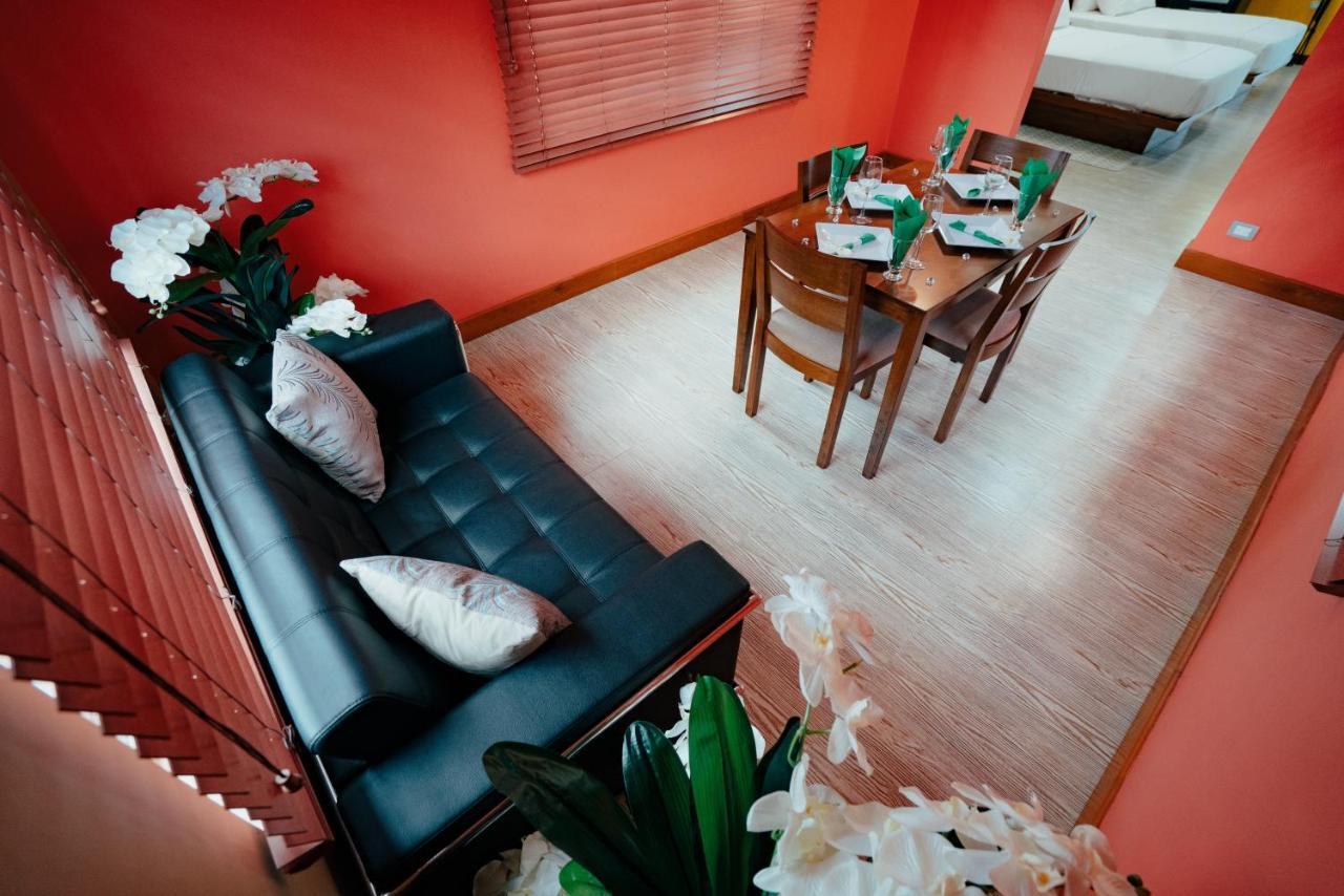 Runway Hotel Piarco Ngoại thất bức ảnh